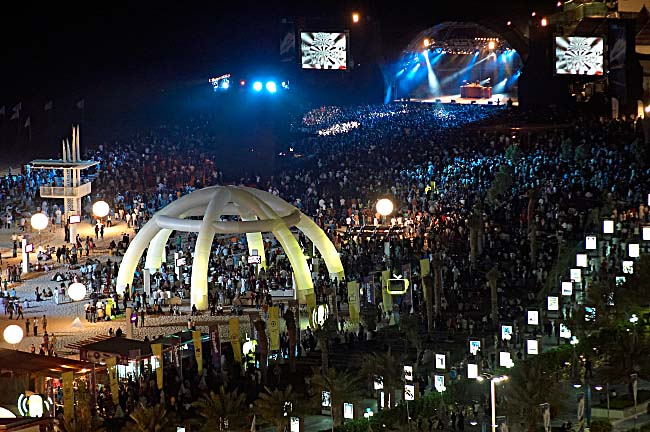 Yasalam Live on Corniche